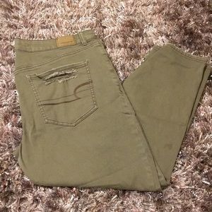 ✨American Eagle Capris✨